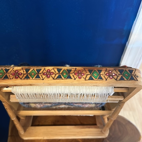 Vintage Tabletop Model of Loom and Turkish Rug Display - Picture 6 of 8